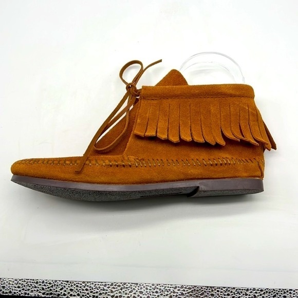 Minnetonka - Brown Suede Fringe Ankle Boot Moccasins With Suede Tie Size 6.5 - Picture 12 of 15